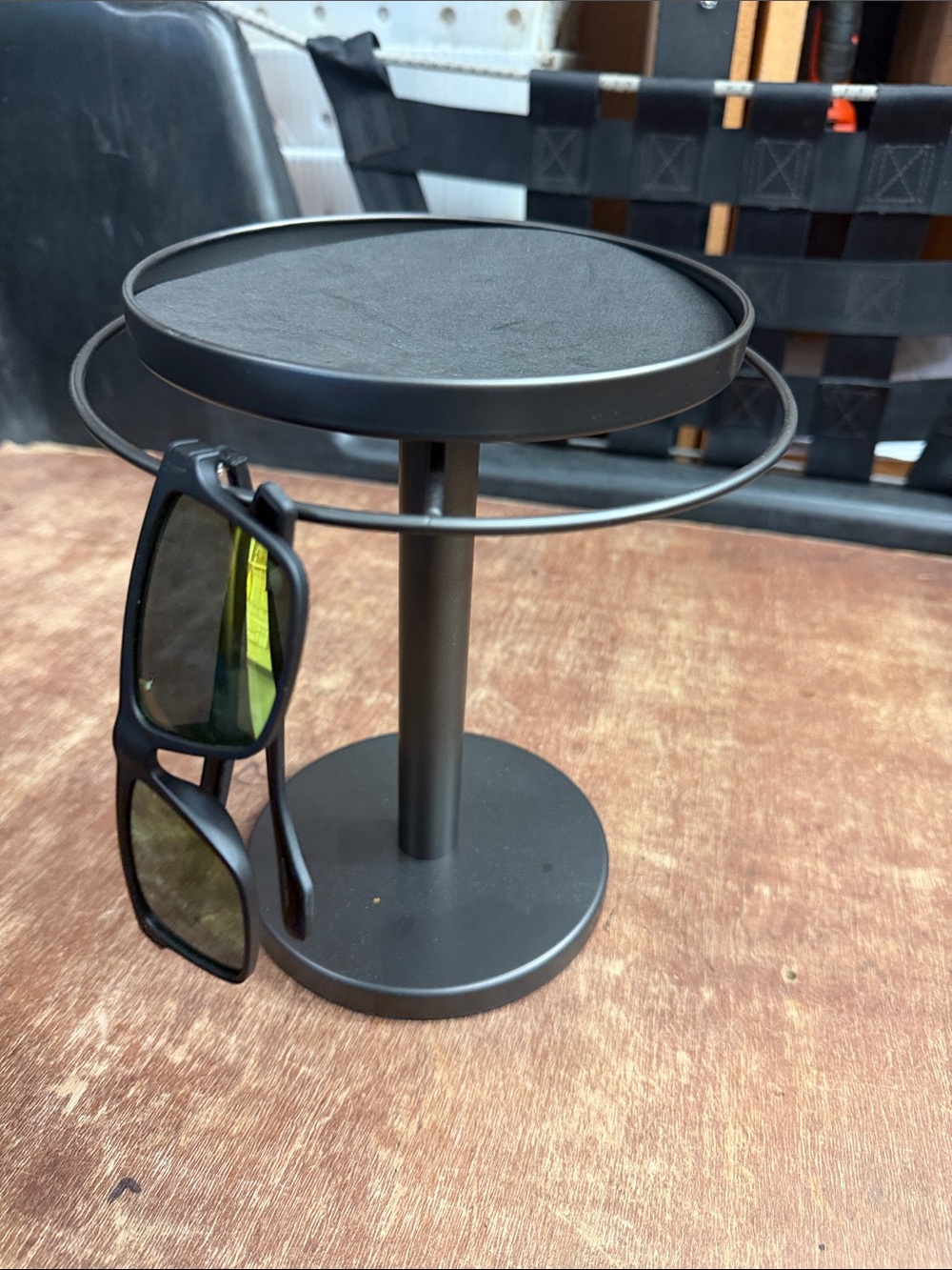 Black Metal Sunglasses Stand Holder